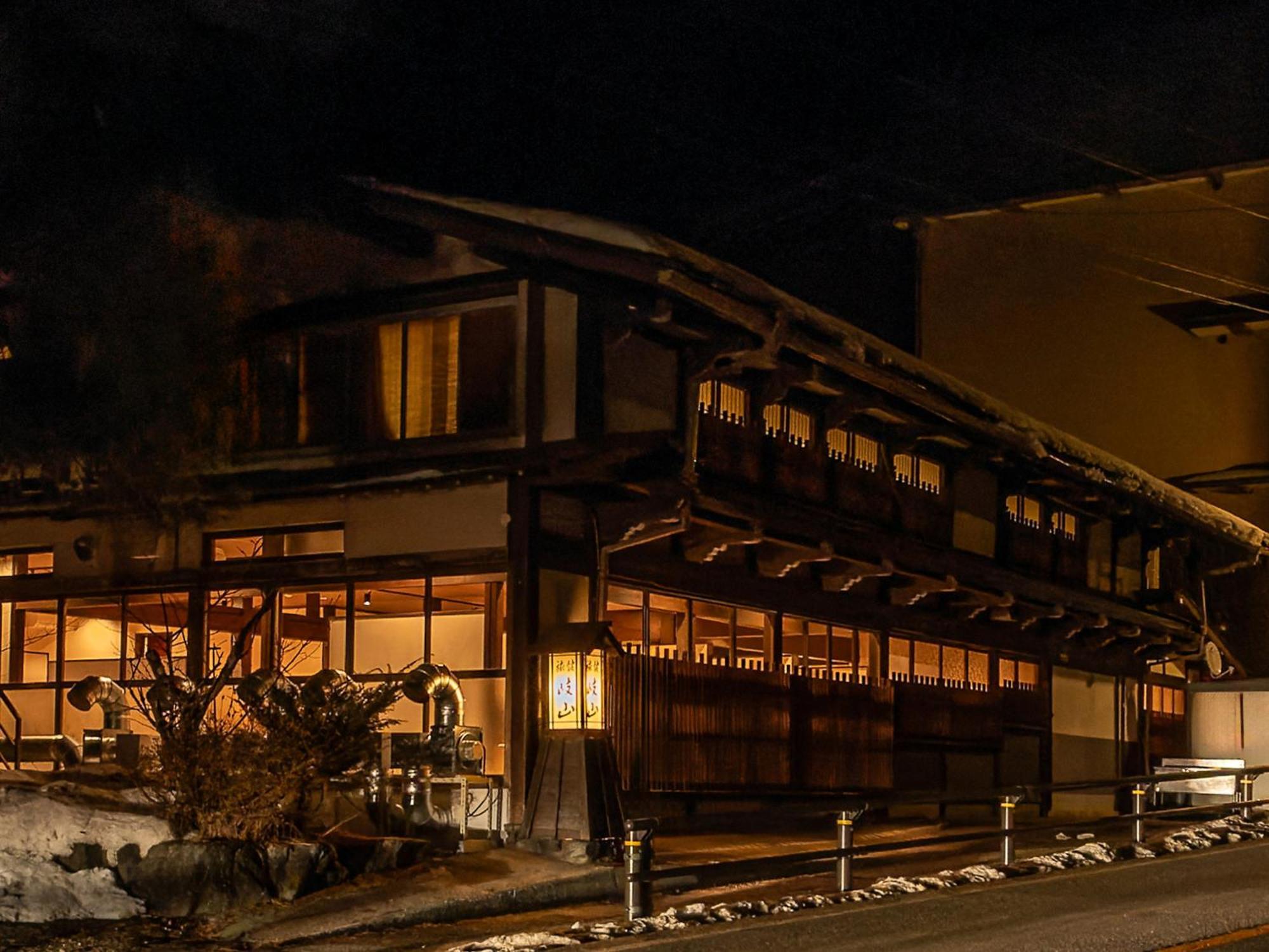 Ryokan Gizan Takayama  Exterior photo